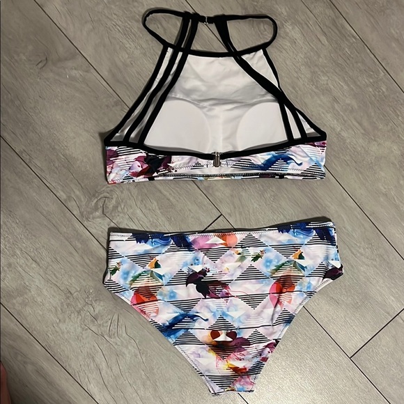 Cupshe White and Multicolor Black Strappy Swimsuit Bikini Set, Size L - Picture 10 of 12